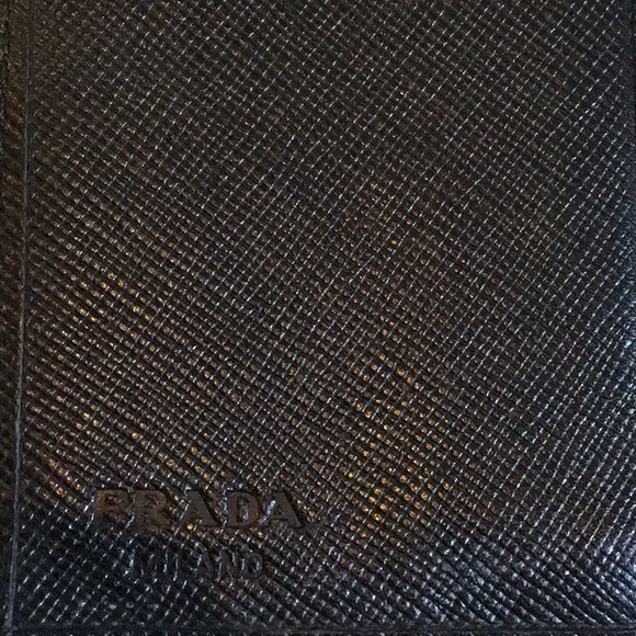 100% AUTHENTIC PRADA SAFFIANO LEATHER WALLET BLACK TRI-FOLD - Picture 4 of 11